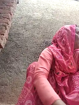 Snapshot of Muskan44s chatting on June 7, 1:11 am Muskan44s online show from June 7, 1:11 am
