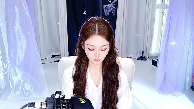 Snapshot of Dancer_Lucky-Nini chatting on February 18, 8:00 am Dancer Lucky-Nini online show from February 18, 8:00 am