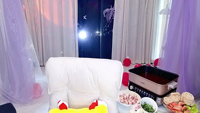 Snapshot of Dancer_Lucky-Nini chatting on February 23, 7:31 am Dancer Lucky-Nini online show from February 23, 7:31 am