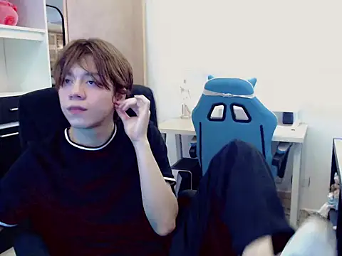 duvisex19 online show from February 12, 8:52 pm