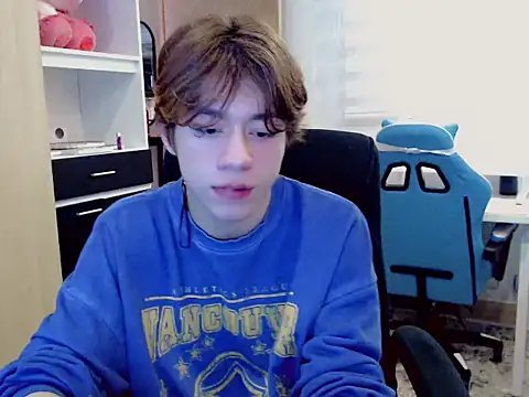 duvisex19 online show from February 10, 8:52 pm