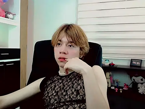 duvisex19 online show from March 31, 4:36 am