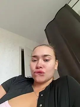 Snapshot of MonicaWestt chatting on July 17, 8:44 am MonicaWestt online show from July 17, 8:44 am
