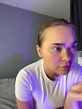 MonicaWestt online show from February 19, 6:43 am