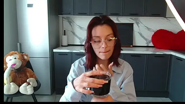 Eva Avea online show from March 25, 7:52 am