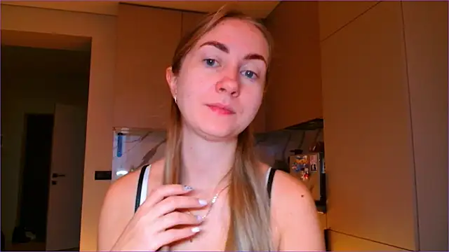 BluueSilk online show from November 26, 6:24 am