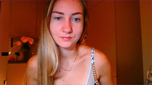 BluueSilk online show from November 11, 5:46 am