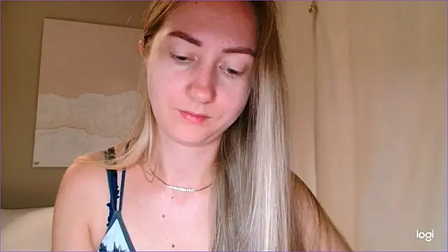 Snapshot of BluueSilk chatting on September 25, 6:41 am BluueSilk online show from September 25, 6:41 am
