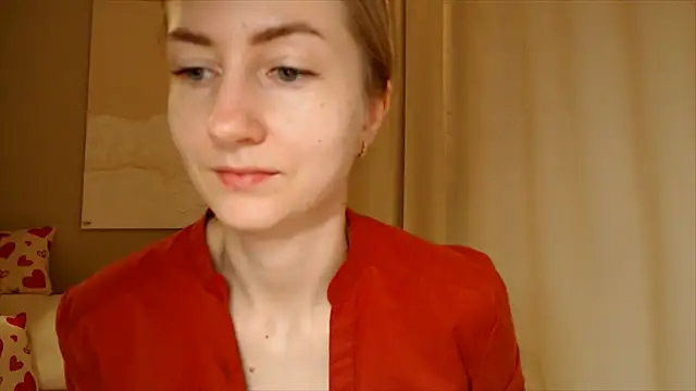Snapshot of BluueSilk chatting on March 15, 9:19 am BluueSilk online show from March 15, 9:19 am