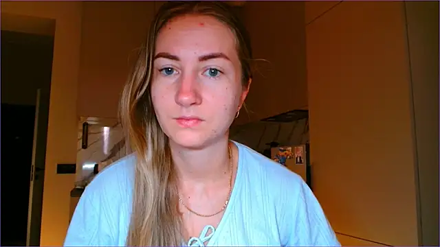 BluueSilk online show from November 18, 6:17 am