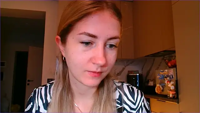 BluueSilk online show from February 4, 6:19 am