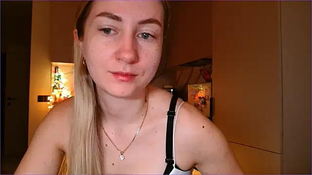 BluueSilk online show from February 17, 6:11 am