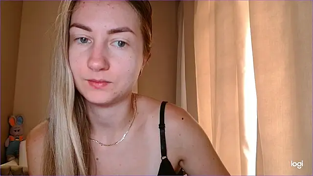 Snapshot of BluueSilk chatting on September 17, 5:53 am BluueSilk online show from September 17, 5:53 am