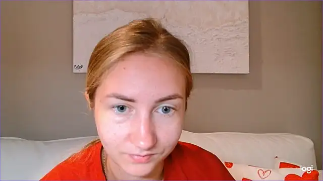 Snapshot of BluueSilk chatting on October 15, 6:44 am BluueSilk online show from October 15, 6:44 am