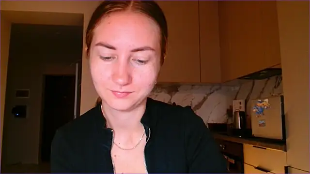 BluueSilk online show from October 25, 5:50 am