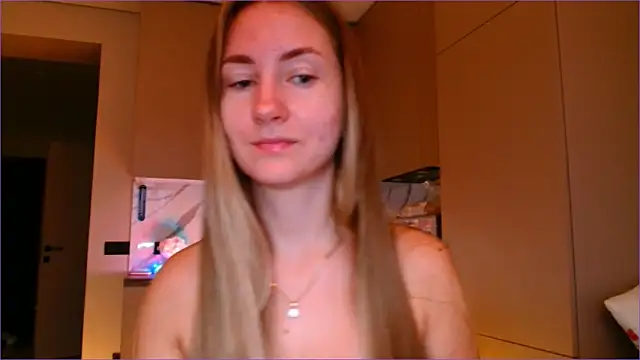 BluueSilk online show from December 2, 6:15 am