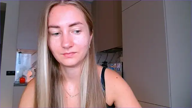 BluueSilk online show from October 30, 7:39 am