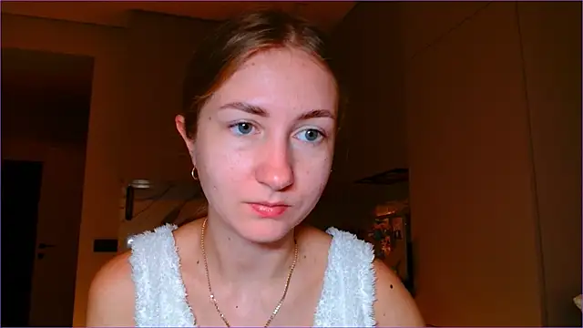 BluueSilk online show from December 1, 6:47 am