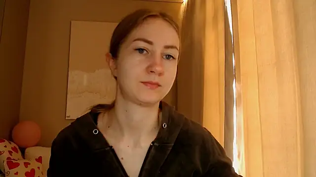 Snapshot of BluueSilk chatting on March 17, 6:18 am BluueSilk online show from March 17, 6:18 am