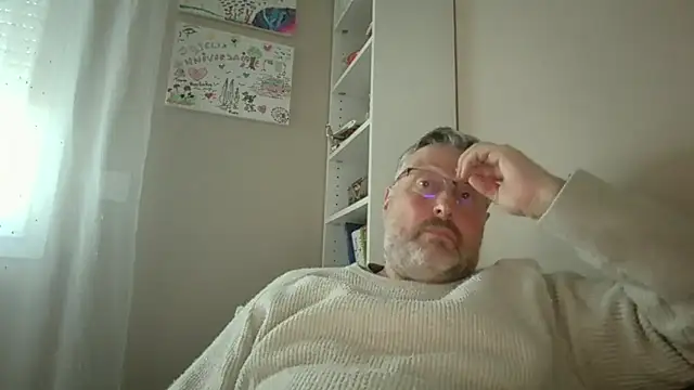 doudou310 online show from March 26, 5:22 pm