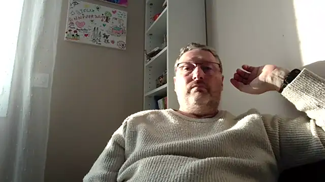 Snapshot of doudou310 chatting on March 2, 7:48 am doudou310 online show from March 2, 7:48 am