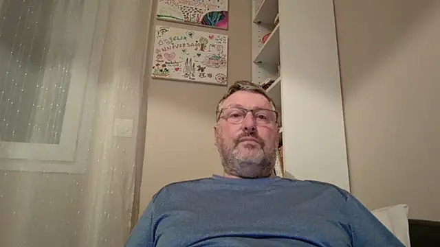 Snapshot of doudou310 chatting on February 25, 5:51 am doudou310 online show from February 25, 5:51 am