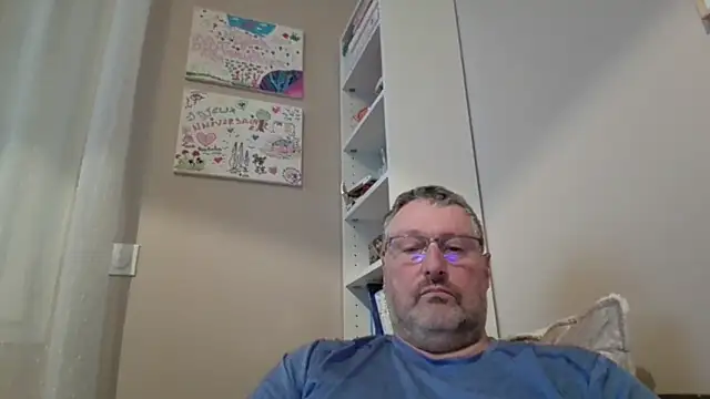 Snapshot of doudou310 chatting on February 12, 6:02 am doudou310 online show from February 12, 6:02 am