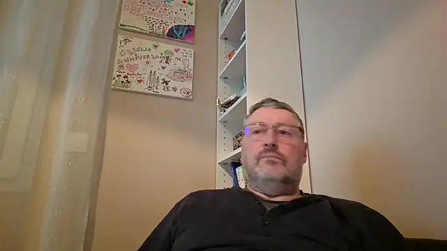 Snapshot of doudou310 chatting on February 15, 5:41 am doudou310 online show from February 15, 5:41 am