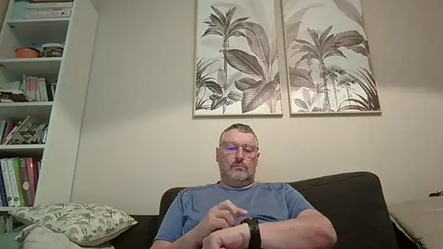 doudou310 online show from March 15, 4:52 am