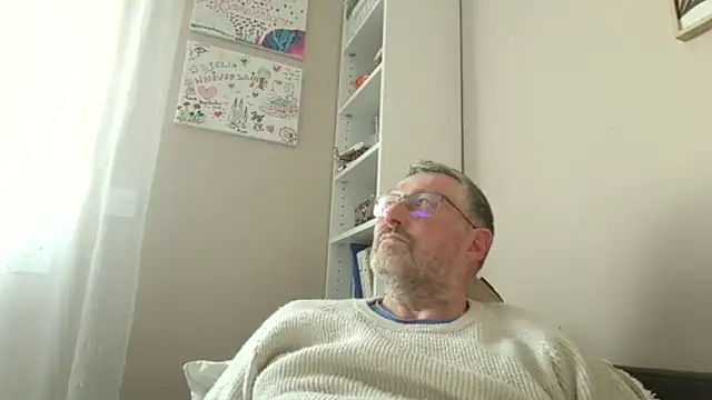 doudou310 online show from March 22, 4:19 pm