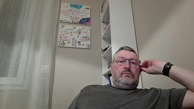 doudou310 online show from March 8, 2:48 am