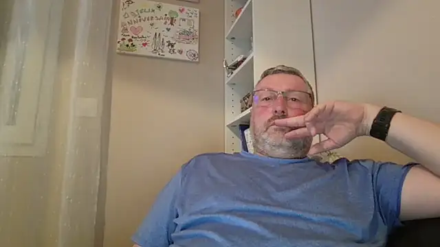 doudou310 online show from March 19, 5:18 am