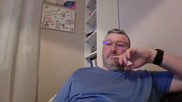 doudou310 online show from March 30, 4:25 am