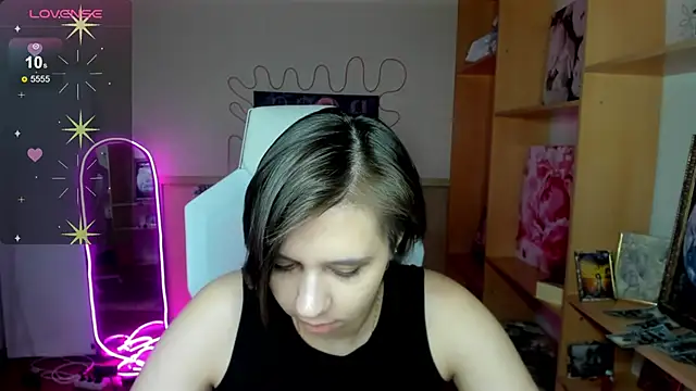 Scarlet Sirenn online show from February 1, 7:17 am