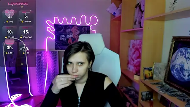 Scarlet Sirenn online show from February 9, 7:28 am