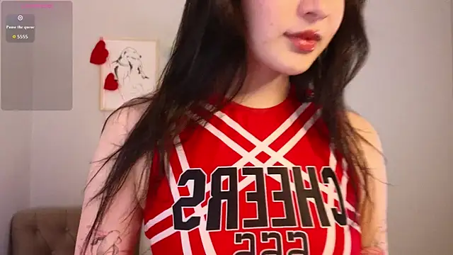 Snapshot of Noiry_Vuvez chatting on June 8, 1:28 am Noiry Vuvez online show from June 8, 1:28 am