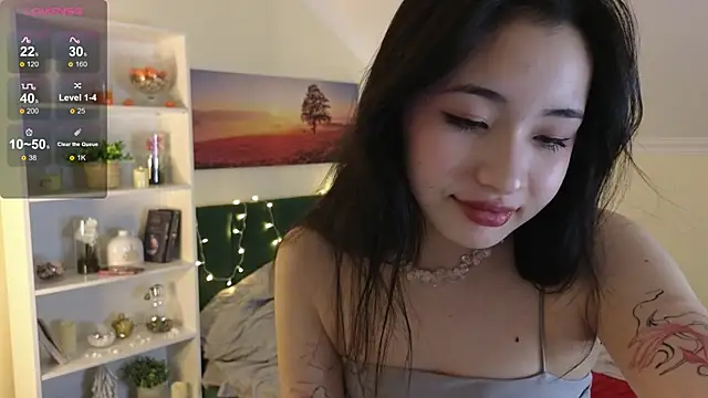 Snapshot of Noiry_Vuvez chatting on March 3, 6:37 pm Noiry Vuvez online show from March 3, 6:37 pm