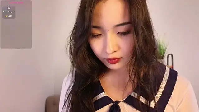 Snapshot of Noiry_Vuvez chatting on June 10, 8:10 pm Noiry Vuvez online show from June 10, 8:10 pm