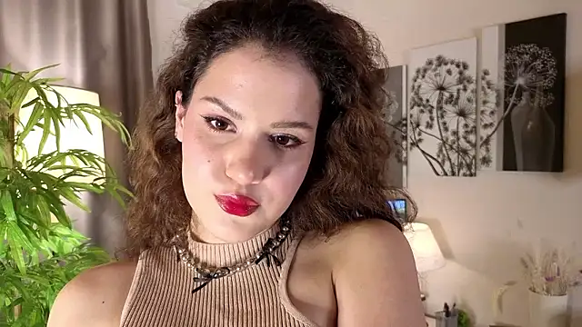 Snapshot of Lili_Torin chatting on February 14, 1:33 pm Lili Torin online show from February 14, 1:33 pm