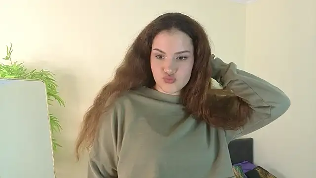 Snapshot of Lili_Torin chatting on February 8, 11:08 am Lili Torin online show from February 8, 11:08 am