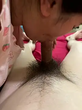 Snapshot of holl110 chatting on February 26, 3:23 pm holl110 online show from February 26, 3:23 pm