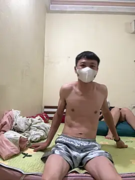 Snapshot of holl110 chatting on February 28, 12:38 pm holl110 online show from February 28, 12:38 pm