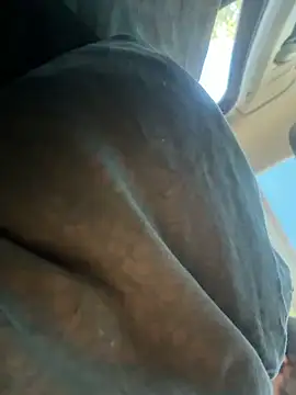 makemestayhard online show from March 27, 3:24 pm