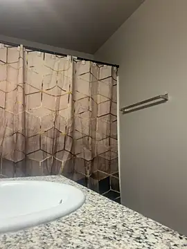 makemestayhard online show from April 12, 7:39 pm