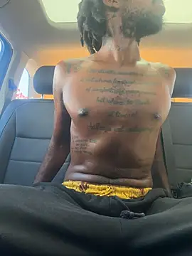 makemestayhard online show from April 8, 8:21 pm