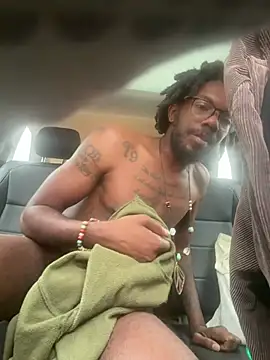 makemestayhard online show from February 16, 8:40 pm