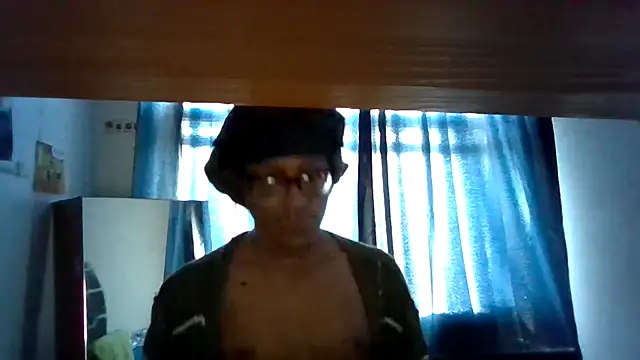Snapshot of vexahleah chatting on July 19, 3:20 pm vexahleah online show from July 19, 3:20 pm