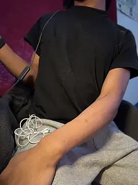 vexahleah online show from April 7, 3:36 pm