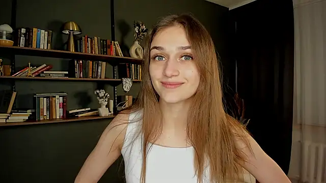 Snapshot of JuliannaLeiding chatting on February 24, 7:37 pm JuliannaLeiding online show from February 24, 7:37 pm