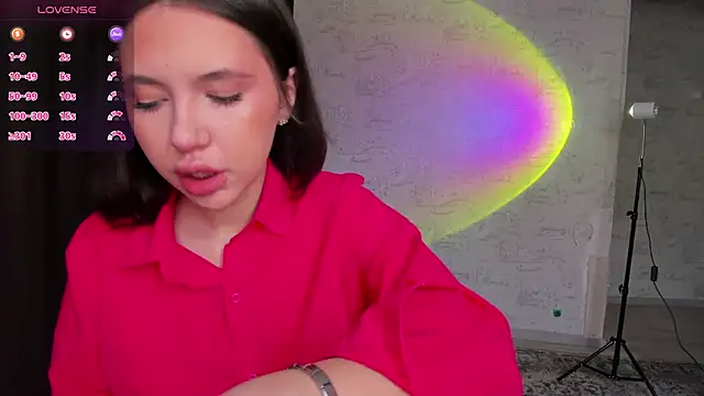 Hey Mia online show from February 24, 4:24 am